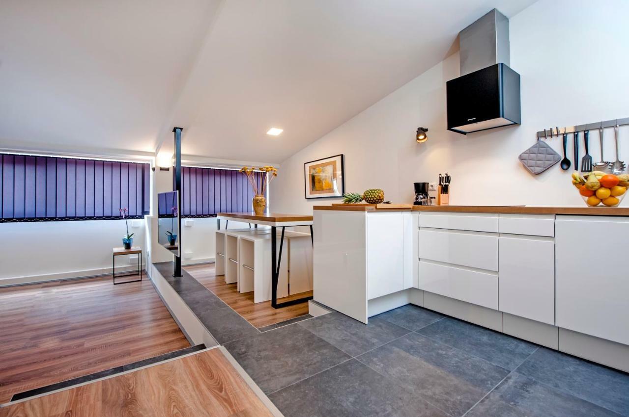 Lakovich Sea View Apartments Ровинь Экстерьер фото